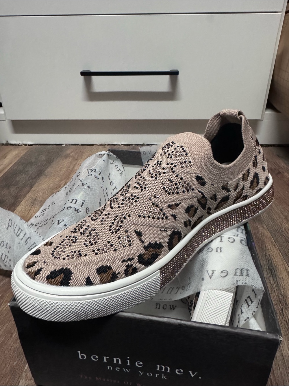 Bernie Mev. Slip on Sneakers